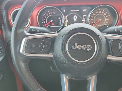 Used 2021 Jeep Gladiator Rubicon w/ LED Lighting Group AWD/4WD image 18