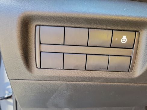 Used 2023 Nissan Kicks SR w/ SR Premium Package FWD image 20