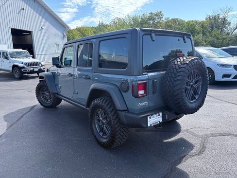 Used 2024 Jeep Wrangler Sport S image 6