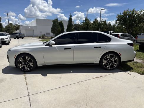 Certified 2023 BMW 740i RWD image 7