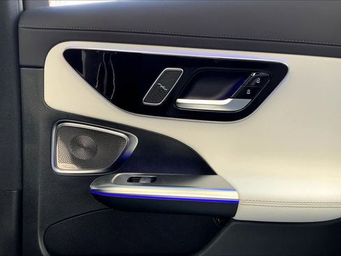 New 2026 Mercedes-Benz C 300 4MATIC Sedan image 23