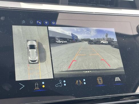 New 2027 Chevrolet Bolt RS w/ Technology Package FWD image 17