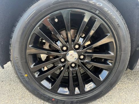 Used 2015 Toyota Avalon Limited FWD image 32