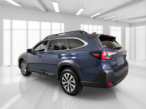 Certified 2025 Subaru Outback Premium AWD/4WD image 5