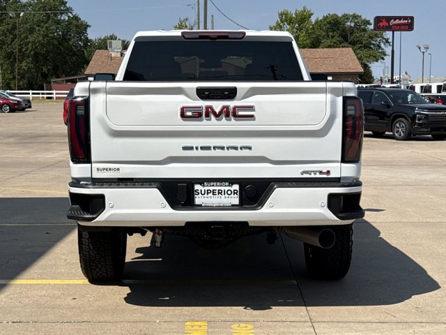 Used 2025 GMC Sierra 2500 AT4 AWD/4WD image 4