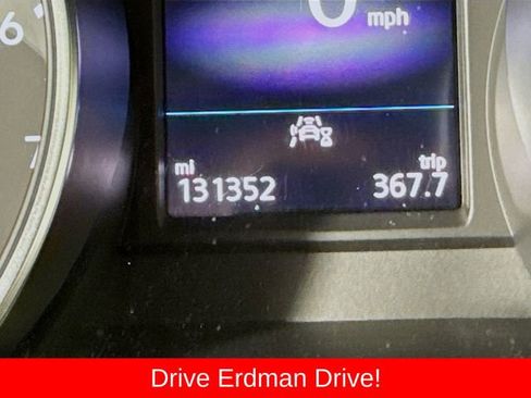 Used 2020 Volkswagen Tiguan SE R-Line FWD image 33
