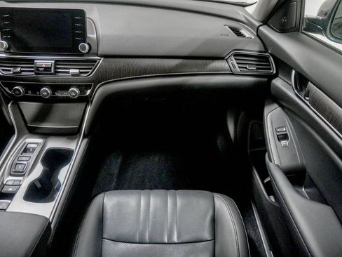 Used 2022 Honda Accord Touring image 30