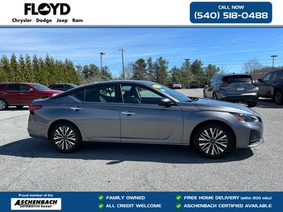Used 2024 Nissan Altima 2.5 SV