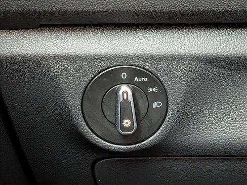 Used 2024 Volkswagen Jetta SE FWD image 15