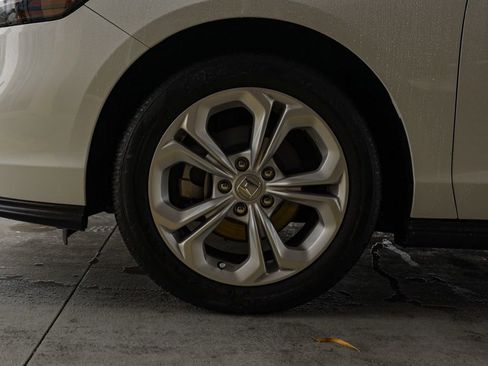 Used 2024 Honda Accord LX image 11