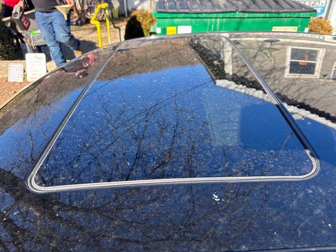 Used 2008 Mercedes-Benz E 350 4MATIC Sedan image 19