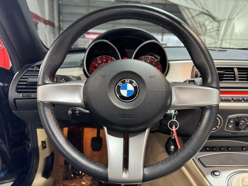 Used 2003 BMW Z4 3.0i image 18