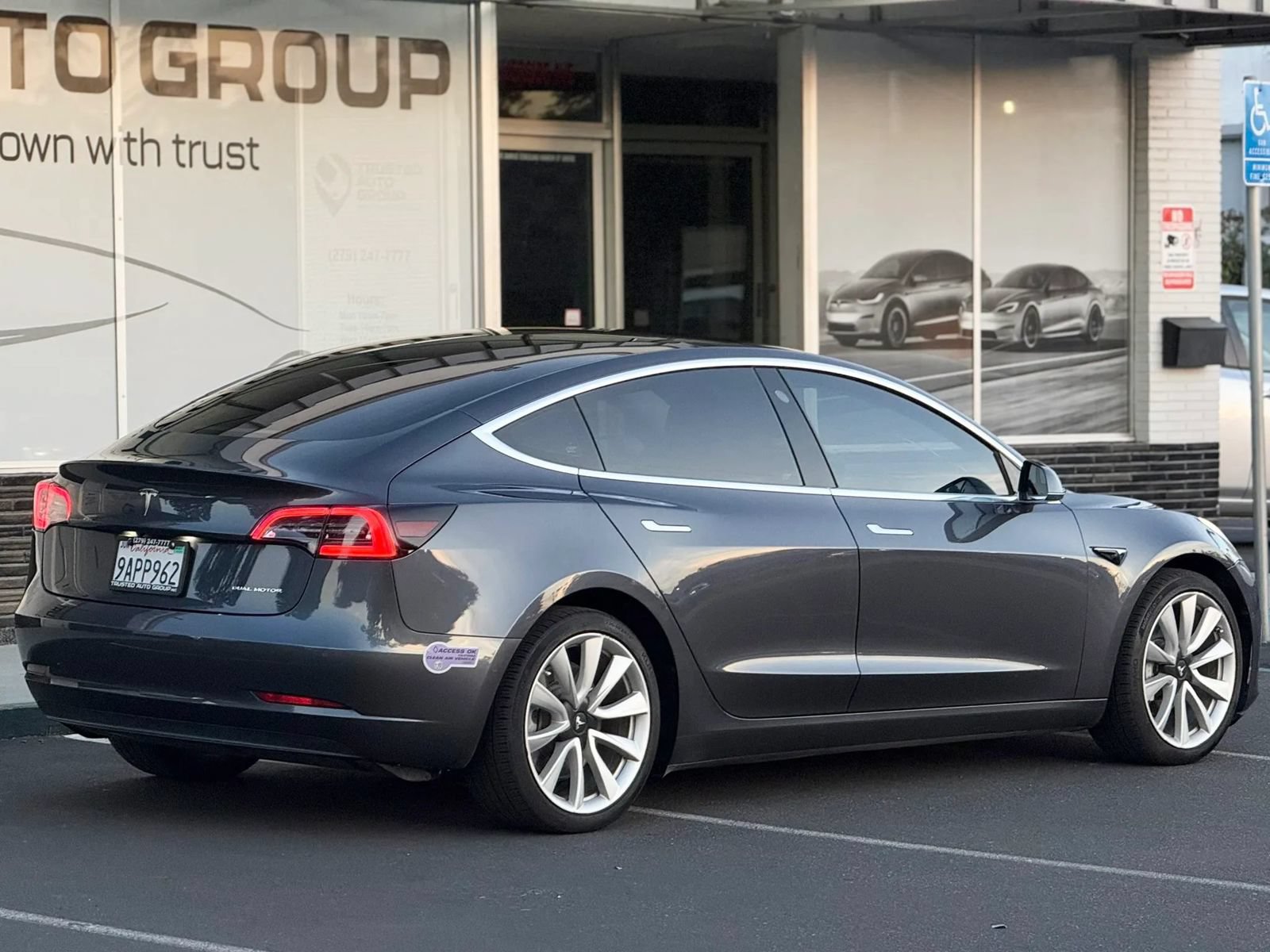 Used 2019 Tesla Model 3 Long Range AWD/4WD image 8