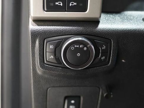 Used 2017 Ford F150 Lariat w/ Equipment Group 502A Luxury AWD/4WD image 29