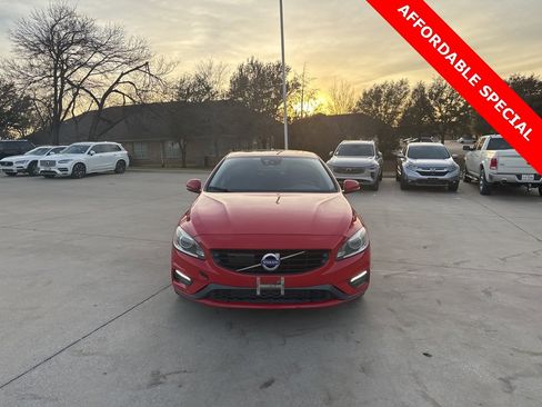 Used 2018 Volvo S60 T5 Dynamic w/ Vision Package image 2