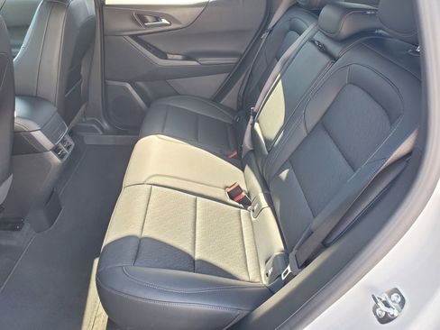 Used 2026 Chevrolet Equinox LT w/ Convenience Package II FWD image 11