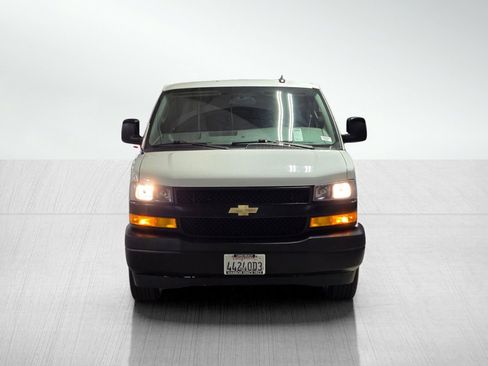 Used 2021 Chevrolet Express 2500 w/ Driver Convenience Package RWD image 2