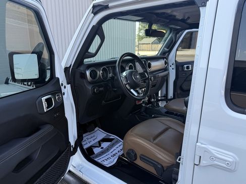 Used 2020 Jeep Gladiator Rubicon w/ Dual Top Group image 20
