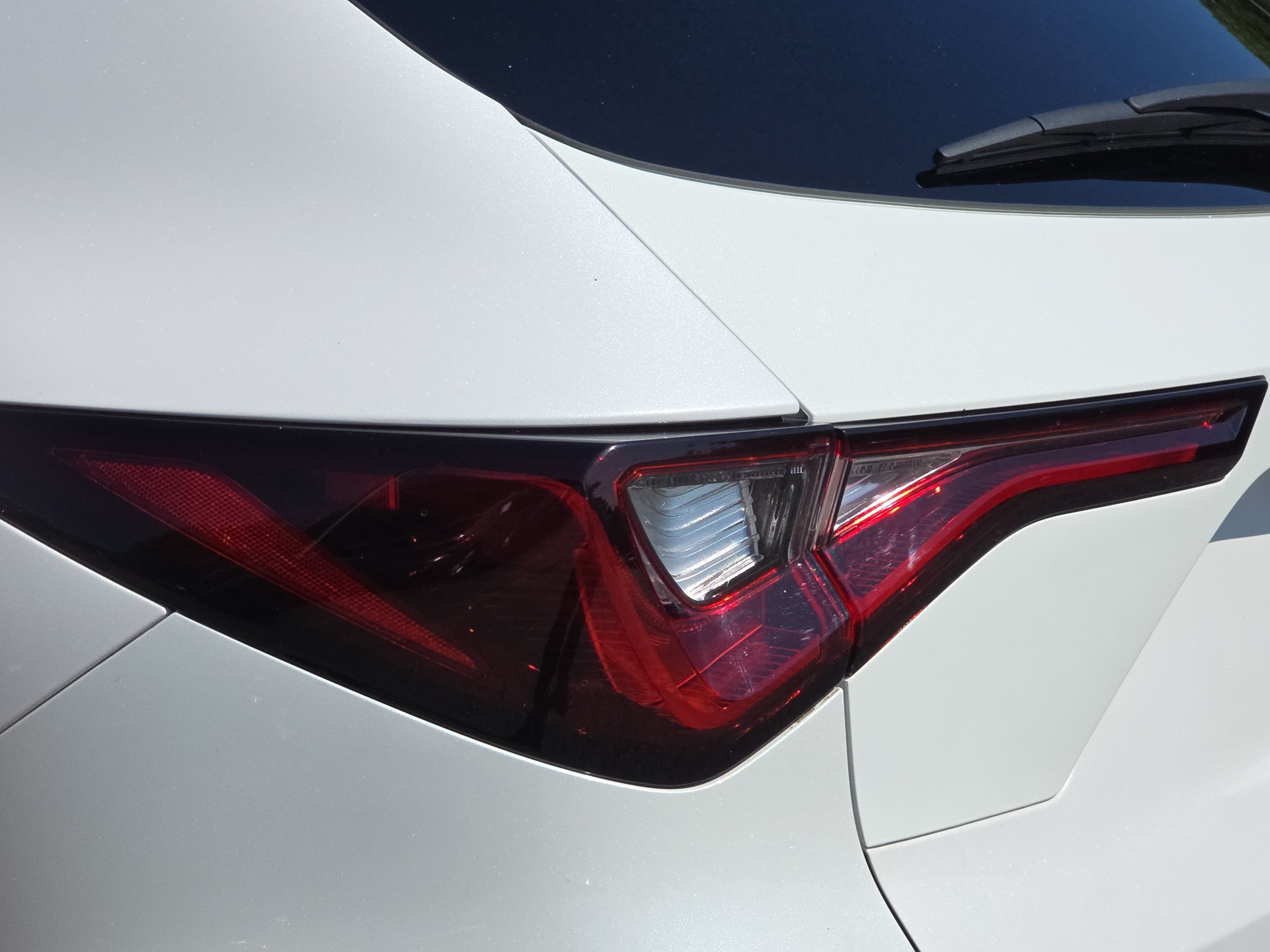 Certified 2025 Acura MDX w/ Technology Package FWD image 35