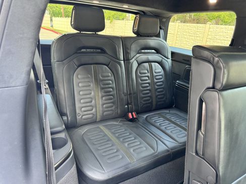 Used 2022 Rivian R1S Launch Edition image 20