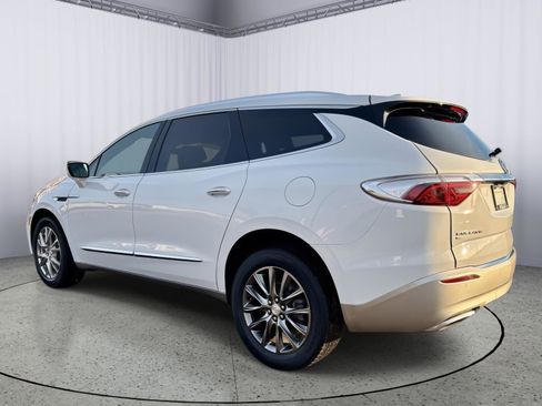 Used 2022 Buick Enclave Premium AWD/4WD image 10