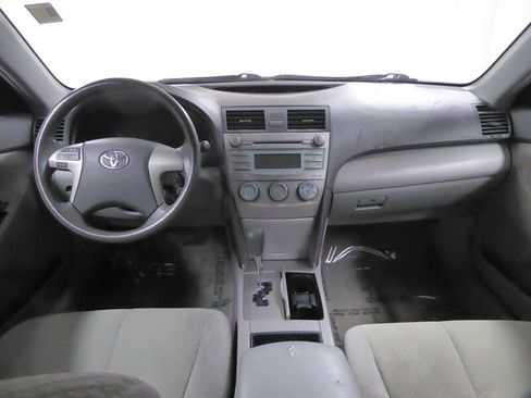 Used 2009 Toyota Camry image 9