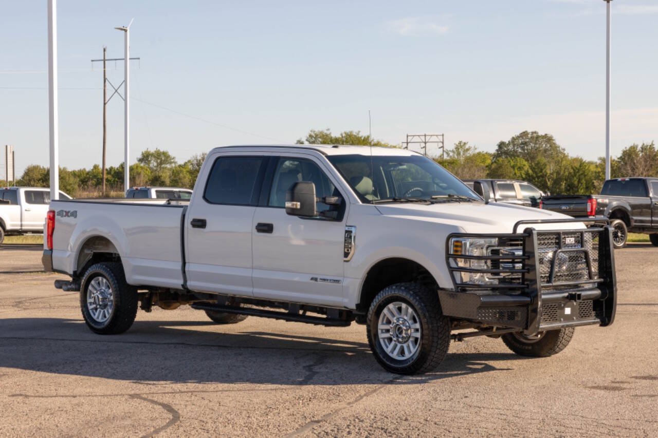 Used 2019 Ford F350 XLT w/ XLT Value Package AWD/4WD image 3