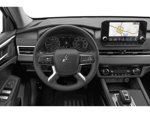Used 2024 Mitsubishi Outlander SE AWD/4WD image 7