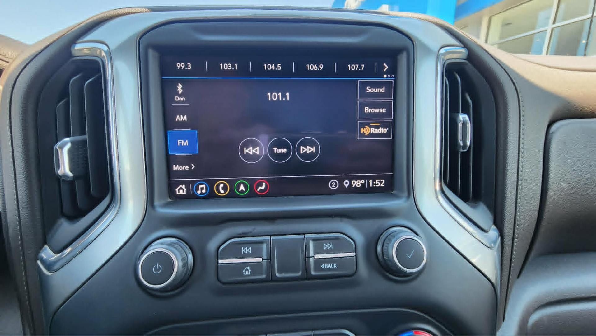 Used 2020 Chevrolet Silverado 1500 LTZ w/ LTZ Premium Package AWD/4WD image 20