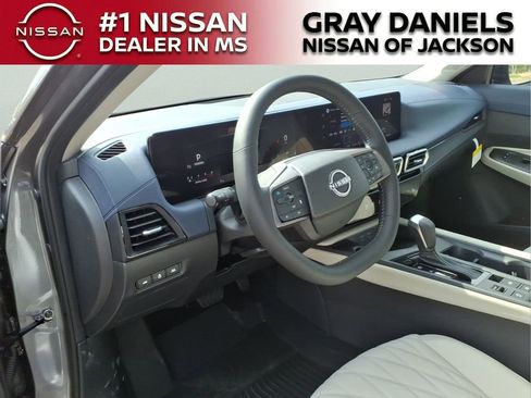 New 2026 Nissan Sentra SL w/ Floor Mat Package image 9