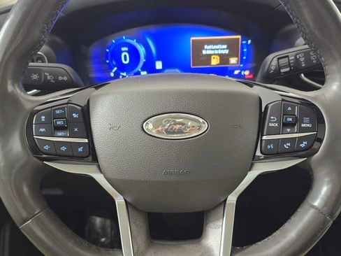 Certified 2023 Ford Explorer Platinum w/ Technology Package AWD/4WD image 27