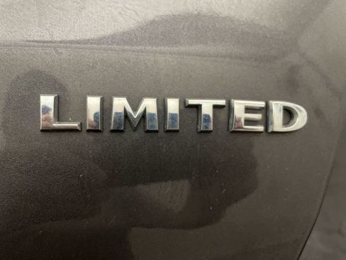 Used 2020 Jeep Grand Cherokee Limited w/ Premium Lighting Group AWD/4WD image 25