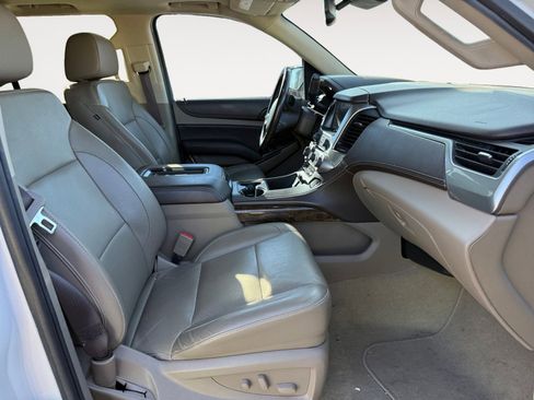 Used 2018 Chevrolet Tahoe LT w/ LT Signature Package image 15