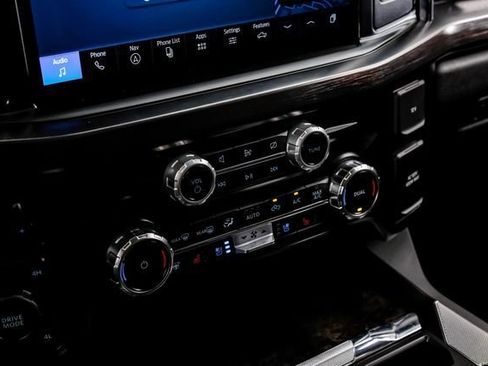 Used 2024 Ford F350 Lariat w/ Lariat Ultimate Package AWD/4WD image 28