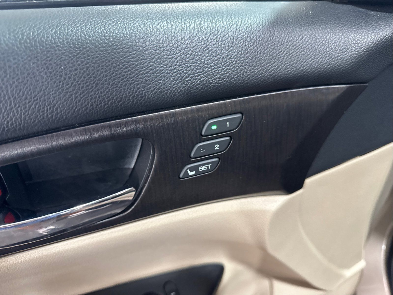 Used 2013 Honda Accord EX-L image 21