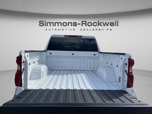 Used 2023 Chevrolet Silverado 1500 Custom image 8