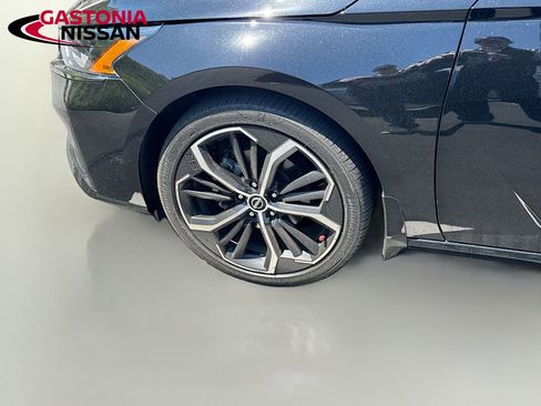 Used 2024 Nissan Altima 2.5 SR w/ SR Premium Package image 35