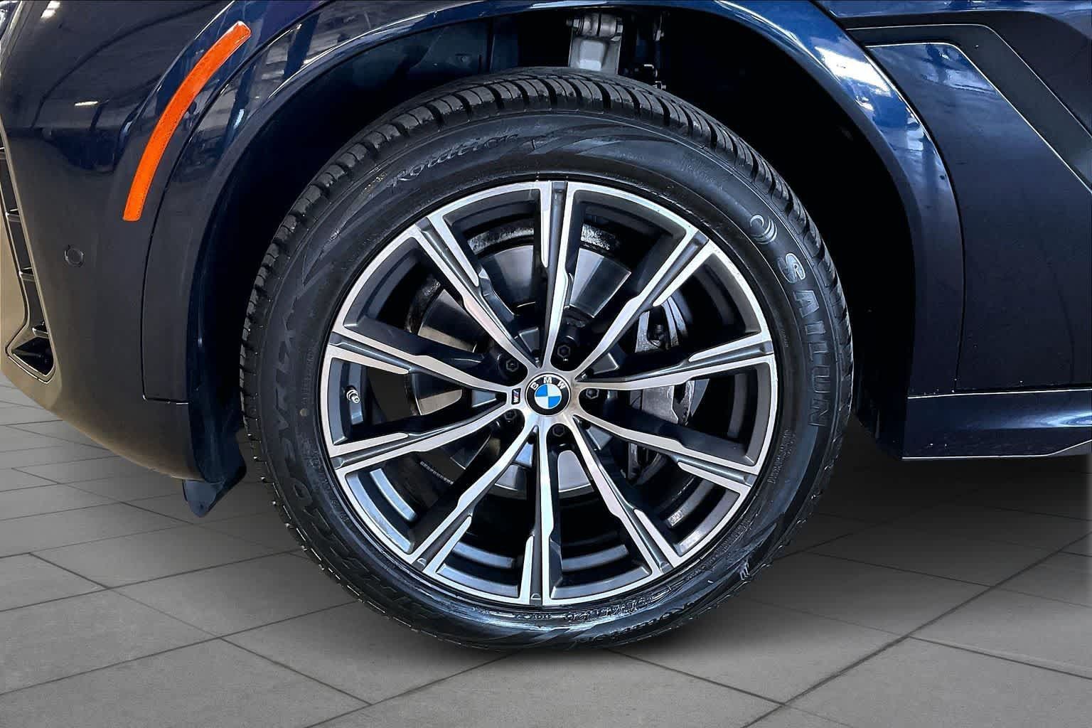 Used 2024 BMW X6 xDrive40i w/ Premium Package AWD/4WD image 10