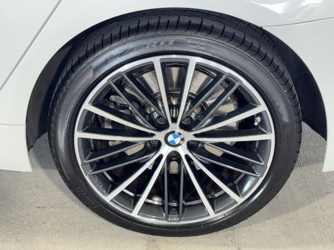 Used 2023 BMW 540i w/ Convenience Package RWD image 36