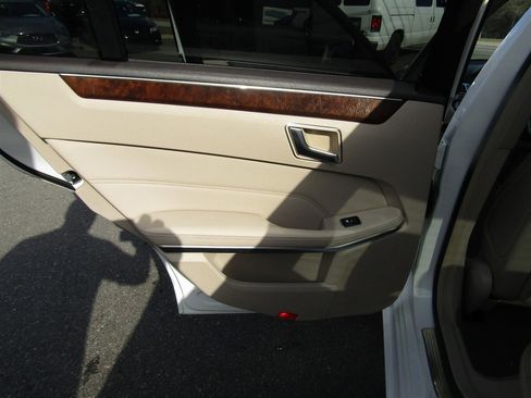 Used 2015 Mercedes-Benz E 350 Sedan w/ Premium 1 Package image 19