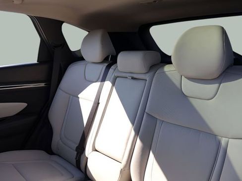 Used 2023 Hyundai Tucson Limited image 14