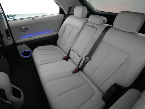 Used 2024 Hyundai Ioniq 5 Limited image 24