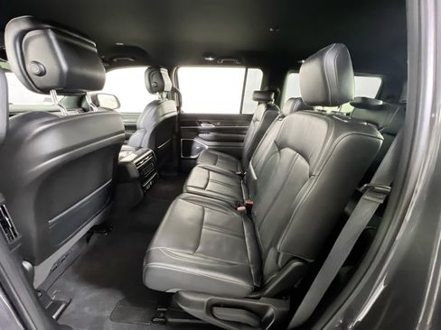 Used 2022 Jeep Wagoneer Series II image 21