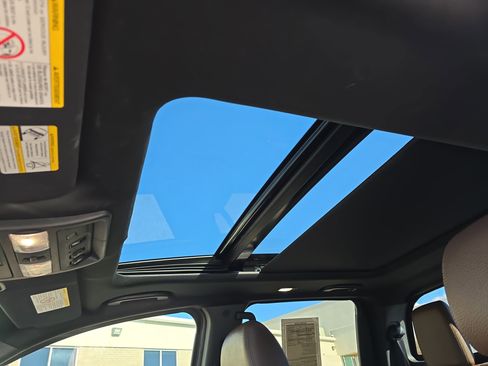 Used 2023 Nissan Titan Platinum Reserve w/ Moonroof Package image 32