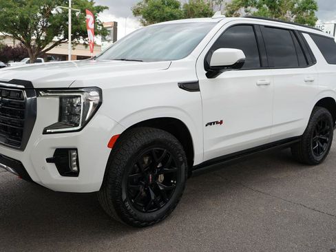 Used 2022 GMC Yukon AT4 AWD/4WD image 8