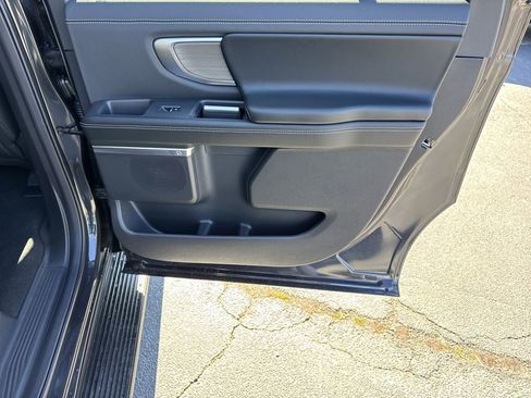 New 2026 Ford Expedition Max Platinum image 17