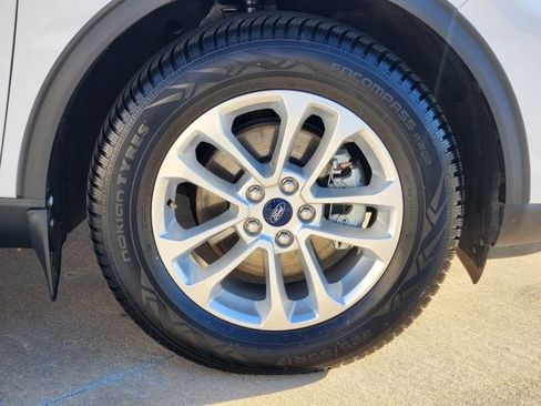 Certified 2022 Ford Escape SE image 10