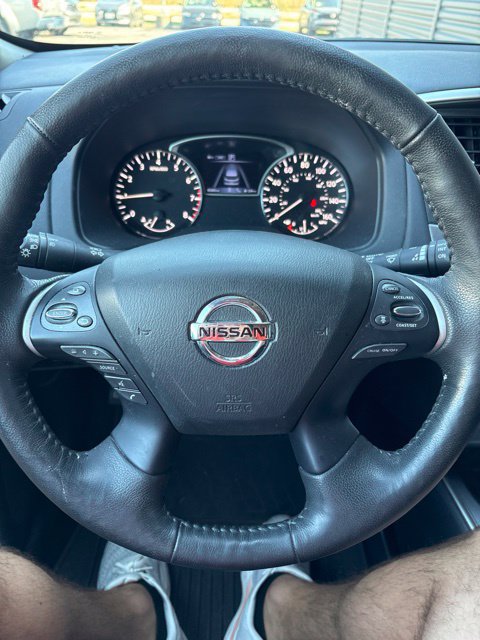 Used 2020 Nissan Pathfinder SL AWD/4WD image 9