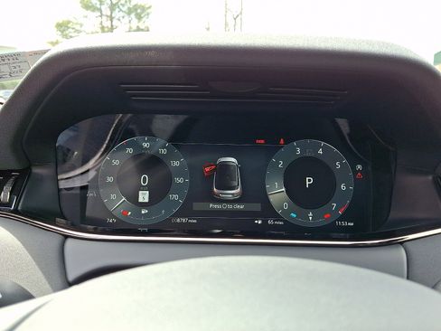 Used 2026 Land Rover Range Rover Evoque S image 23