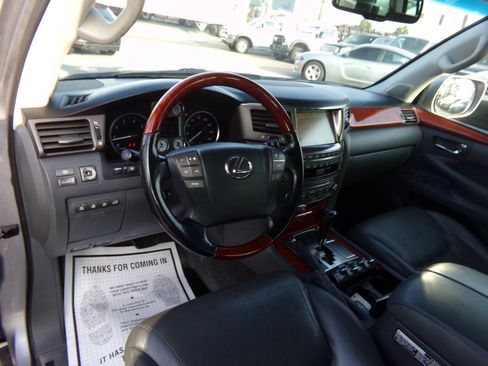 Used 2008 Lexus LX 570 4WD image 7